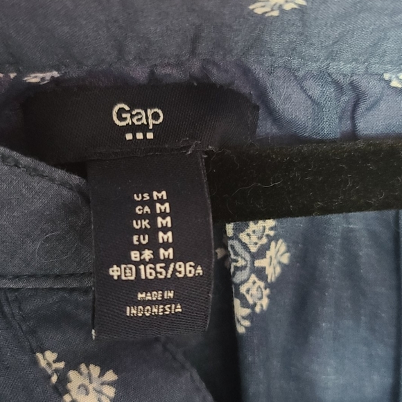 GAP - Picture 3 of 7